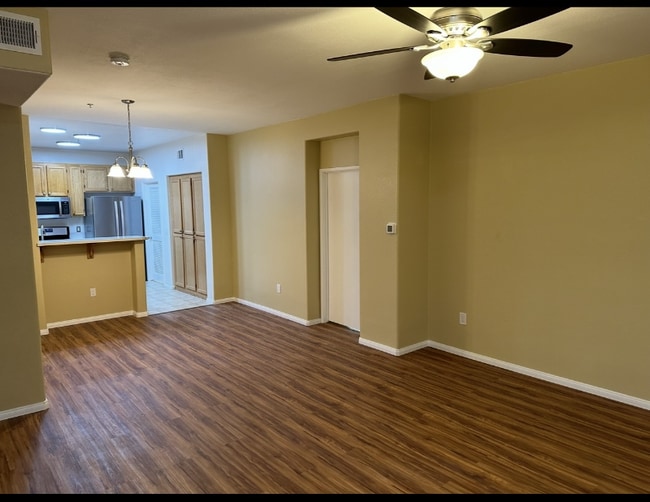 Building Photo - 1456 Paseo Aurora