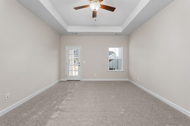 Building Photo - 827 Montclair Pt