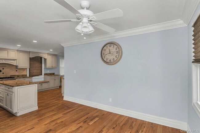 Building Photo - 180 Kensington Rd