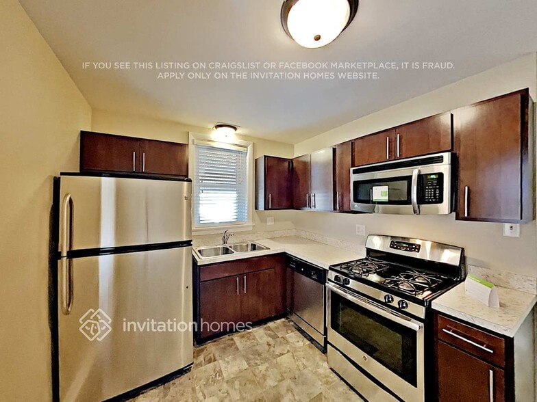 Building Photo - 7162 N Moody Ave