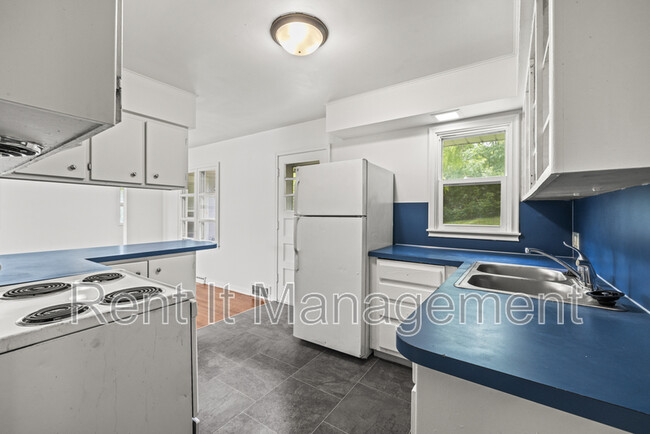 Building Photo - 3501 Redick Ave