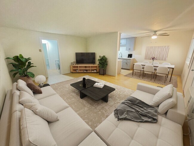 Interior Photo - 9612 Lucerne Ave