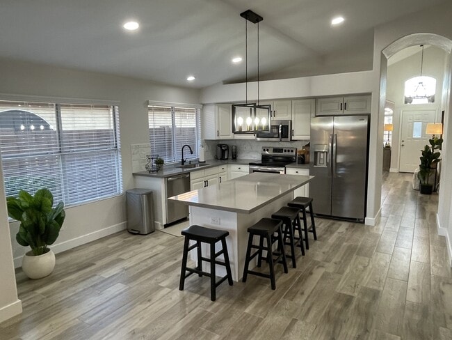 Kitchen - 1882 W Springfield Way