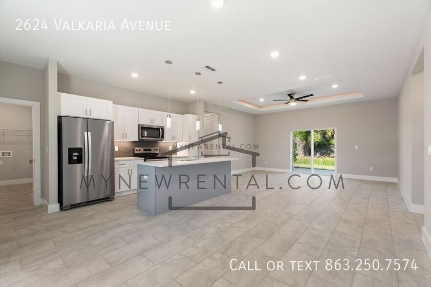 Building Photo - 2624 Valkaria Ave