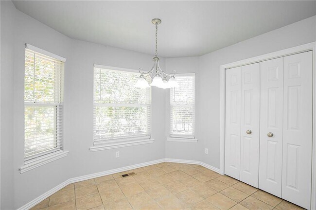 Building Photo - 41 May Ln