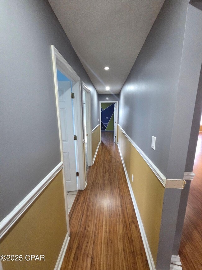 Building Photo - 5209 Hickory St