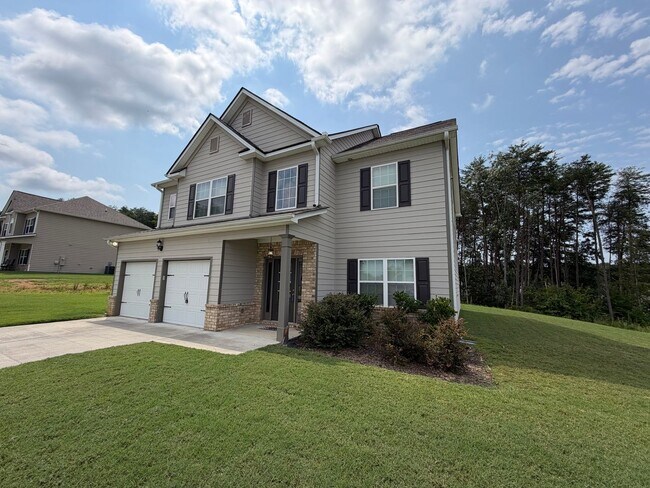 Building Photo - 61 N Village Cir