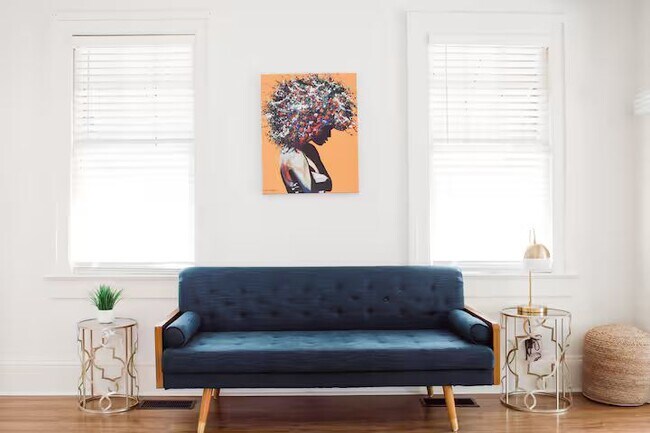 Building Photo - Lawrence House