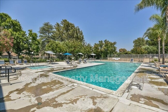Building Photo - 24725 Sand Wedge Ln