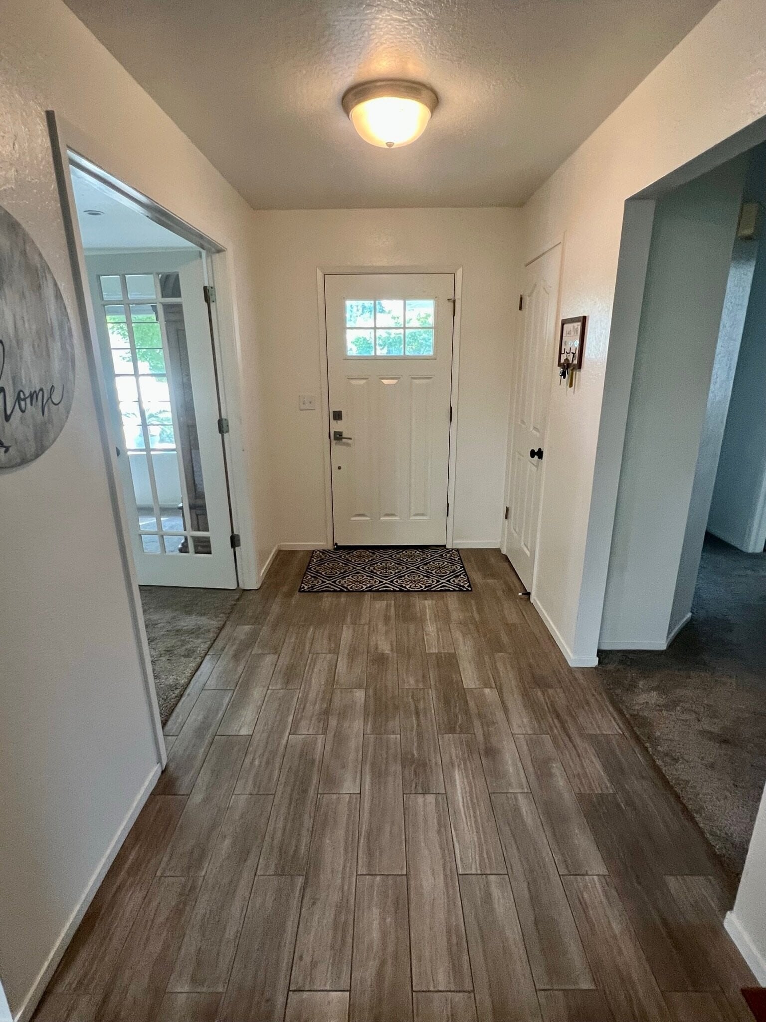 Building Photo - 773 Skylark Dr