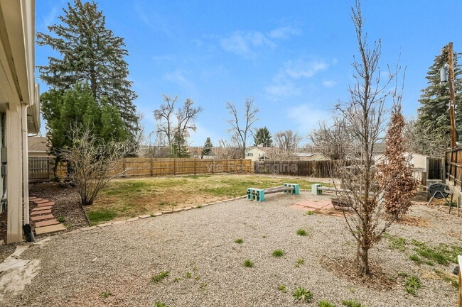 Building Photo - 2871 S Golden Way