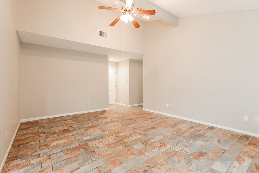 Building Photo - 4015 Adonis Dr