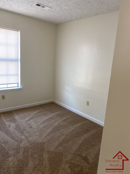 Building Photo - 232 Dogwood Pointe Dr