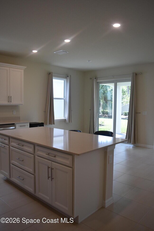 Building Photo - 5039 Sunnytime St