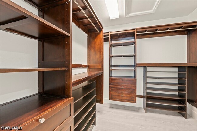 Building Photo - 2050 Terrazzo Ln