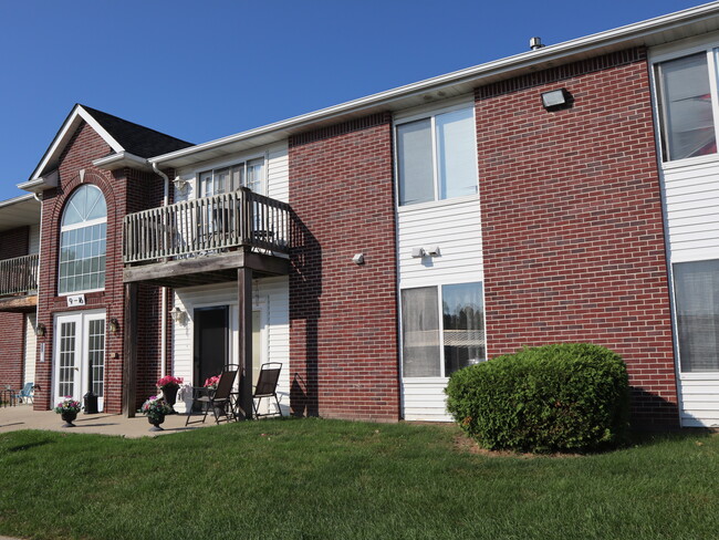 Building Photo - Madison Court Apartments