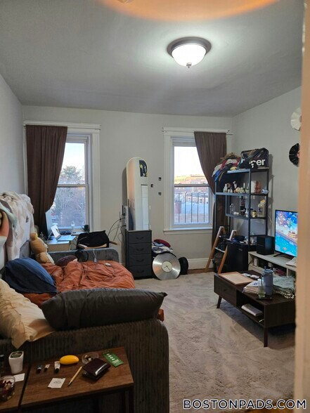 Building Photo - 1189 Commonwealth Ave