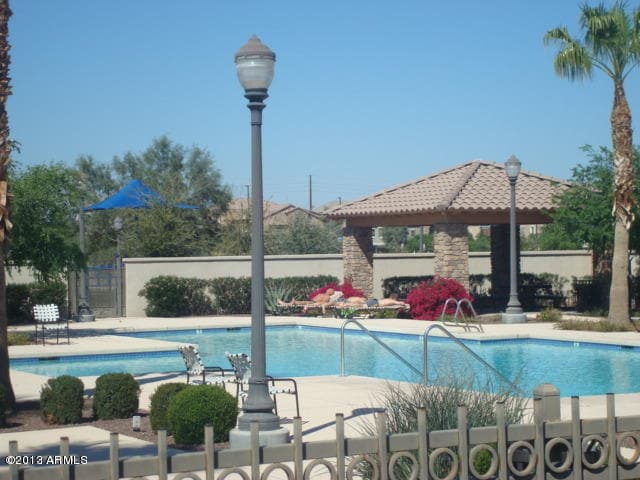 Building Photo - 2670 S Voyager Dr