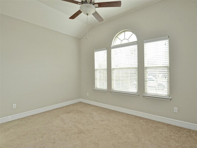 Building Photo - 3724 Lunet Ring Way
