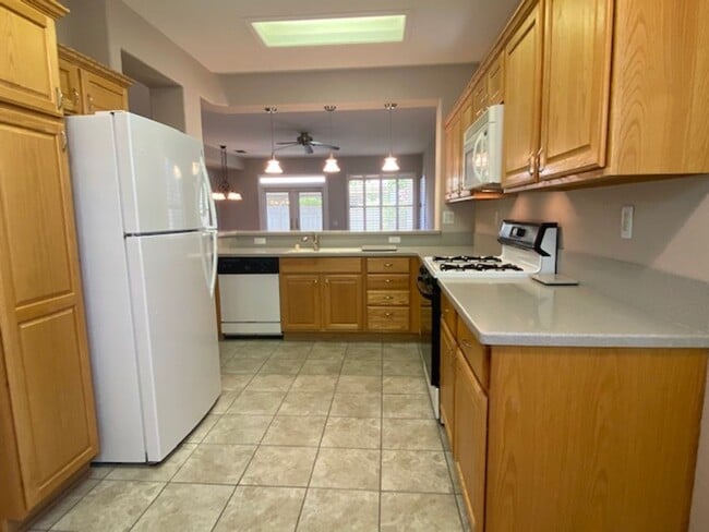 Building Photo - 55+ Sun City Lincoln - Bridgegate model