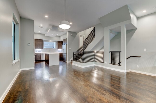 Building Photo - 1211 Thompson St