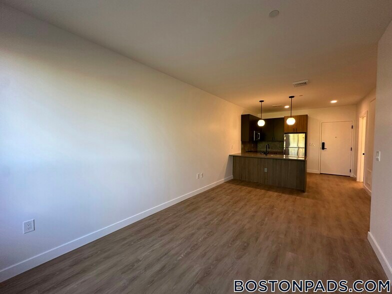 Building Photo - 199 Gardner St