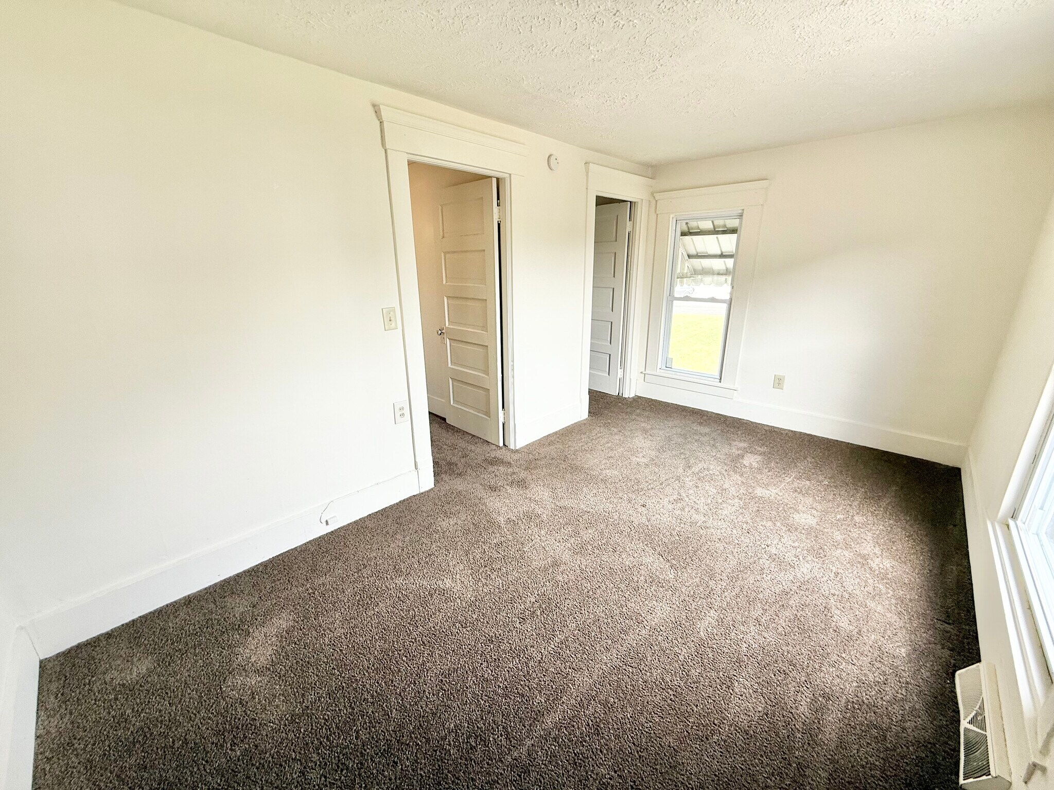 Building Photo - 921 17th St NW