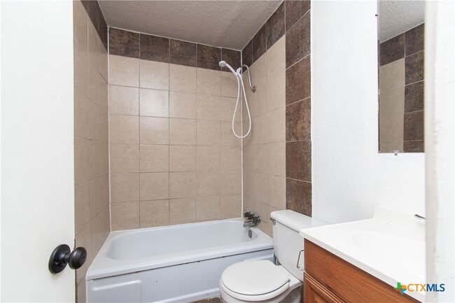 Building Photo - 202 Carpenter St