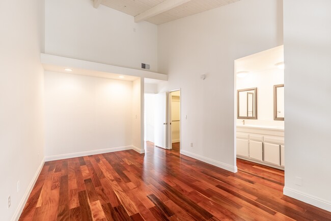 master bedroom - 1813 Barry Ave