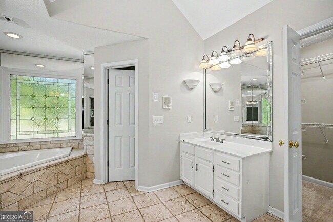 Building Photo - 1018 Pleasance Grove