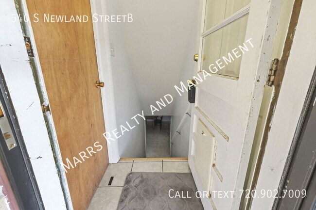 Building Photo - 540 S Newland St