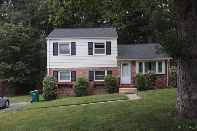 Primary Photo - 9500 Minna Dr