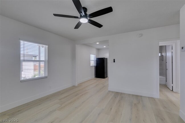 Building Photo - 254 W Basic Rd