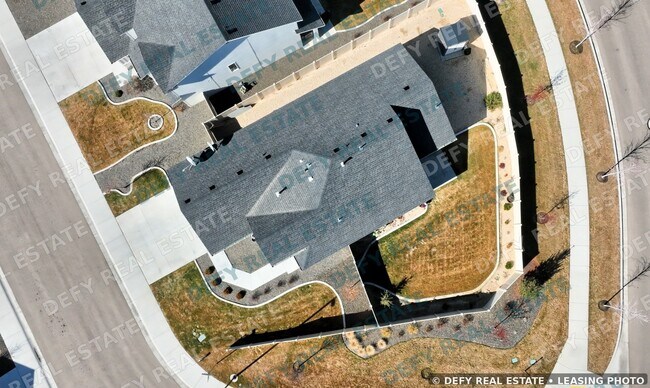 Building Photo - 6240 W Black Butte St