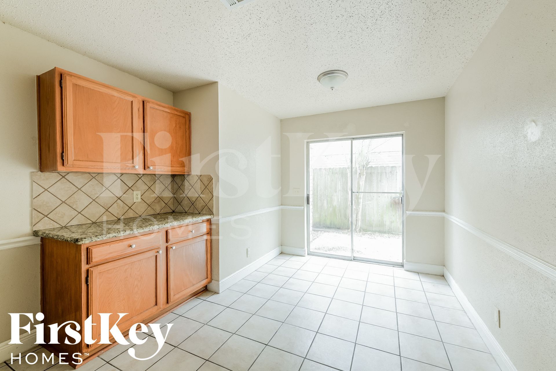 Building Photo - 21407 Highland Knolls Dr