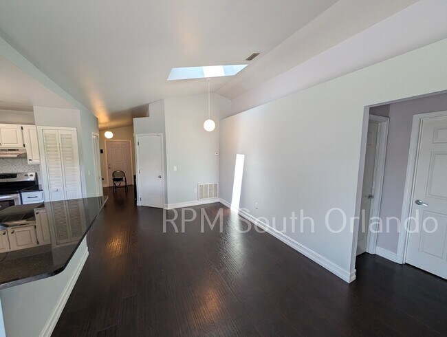 Building Photo - 3-bedroom 2-bath home in Meadow Woods