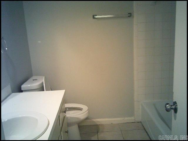 Building Photo - 1805 Sanford Dr