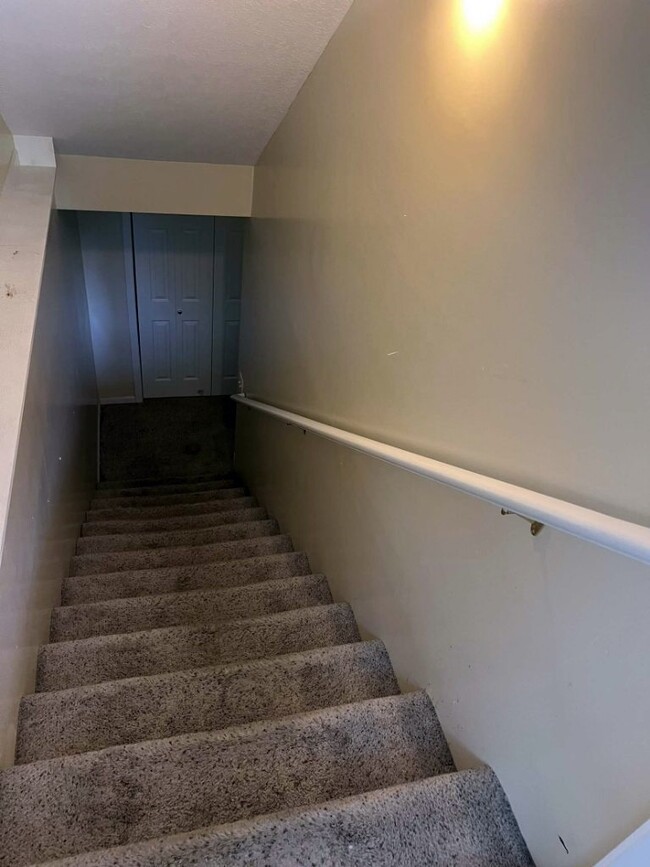 Building Photo - 5328 Godas Cir