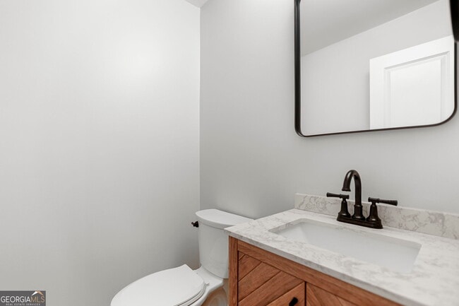 Building Photo - 335 Harris Rd