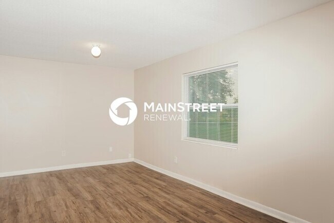 Building Photo - 3 Bedroom Pet-Friendly Home in Melbourne, FL with Main Street Renewal
