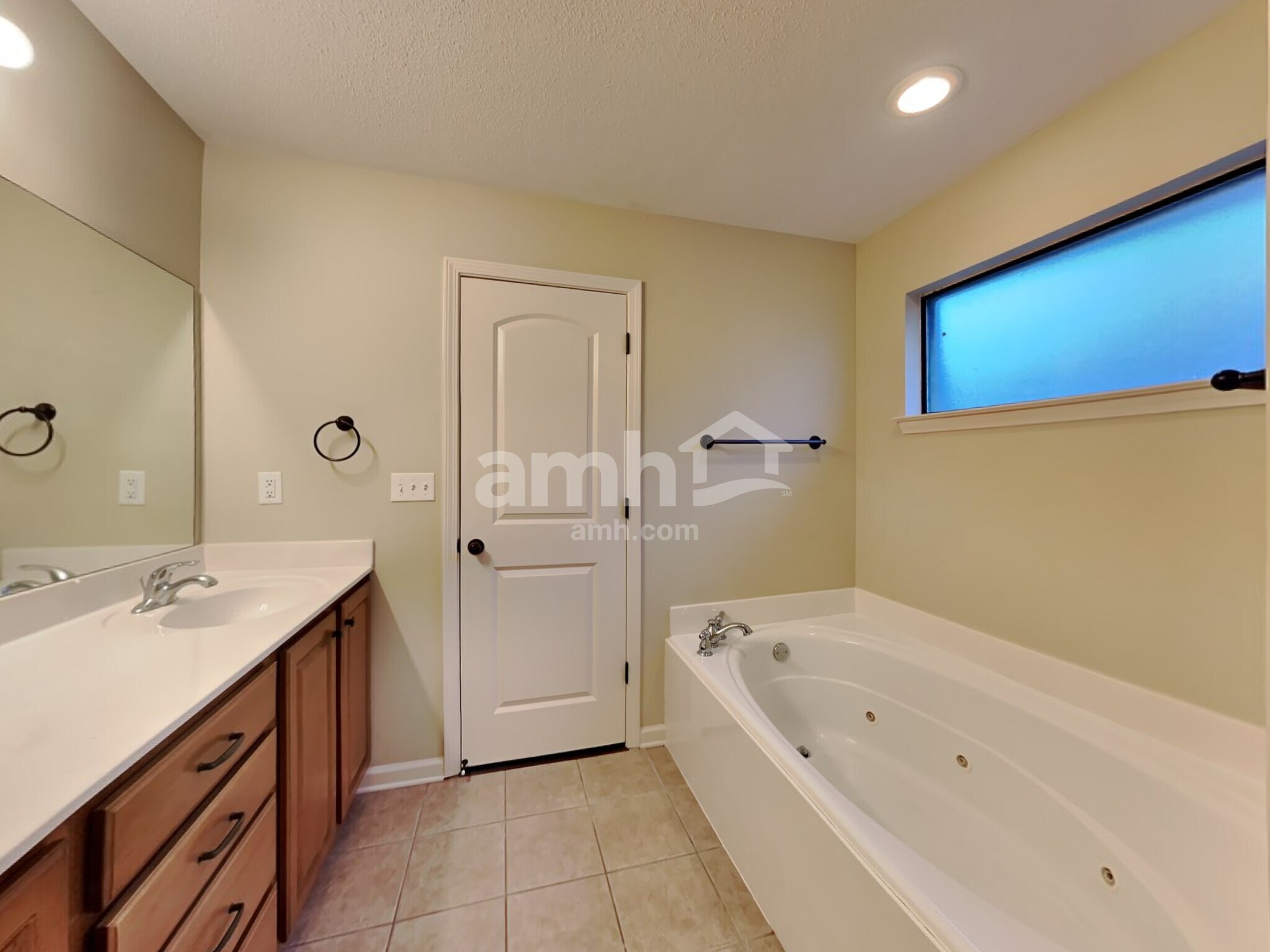 Building Photo - 7708 Romero Dr