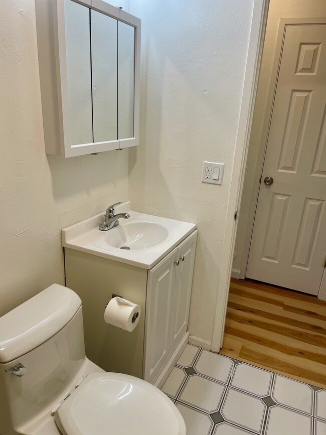 Building Photo - 365 N 3rd St