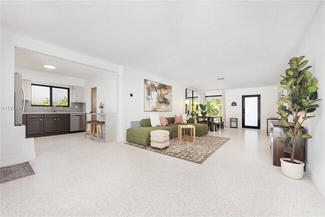 Building Photo - 1860 SW 13th St