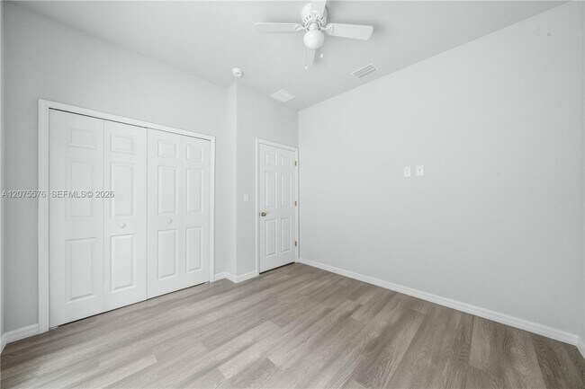 Building Photo - 1481 Las Villas Blvd
