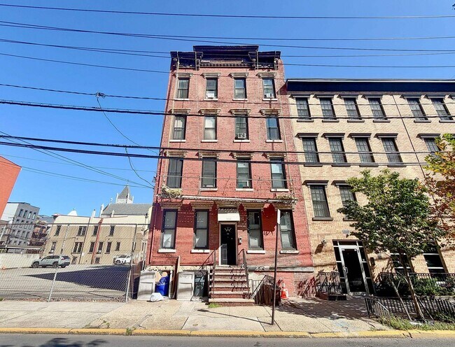 Building Photo - 554 Observer Hwy