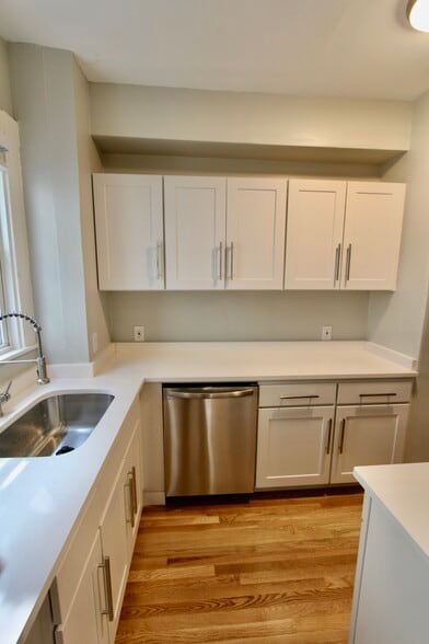 Building Photo - 55 Estes St