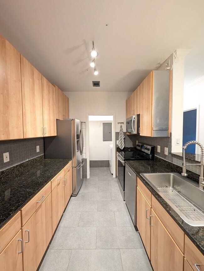 Building Photo - Asheville Condo Rental