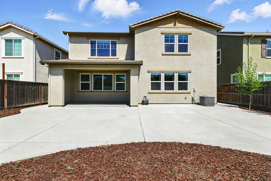 Building Photo - 18309 Millbrook Ave
