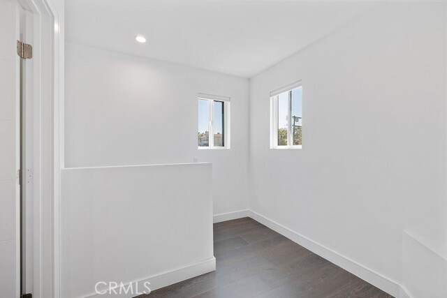 Building Photo - 11245 Greenlawn Ave