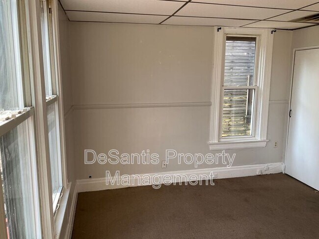 Building Photo - 508 Chestnut St